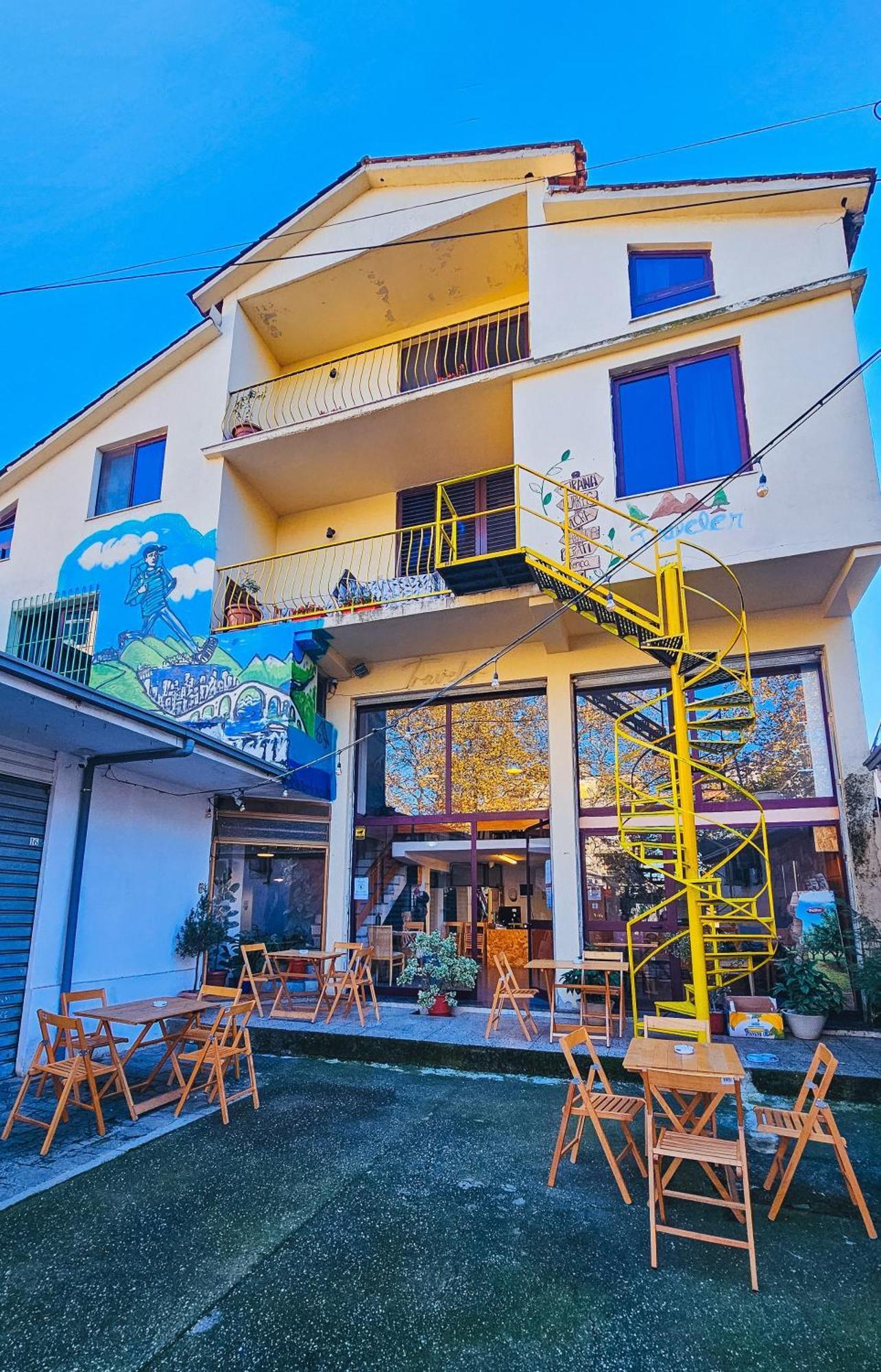 Traveler Hostel Shkoder Exterior photo