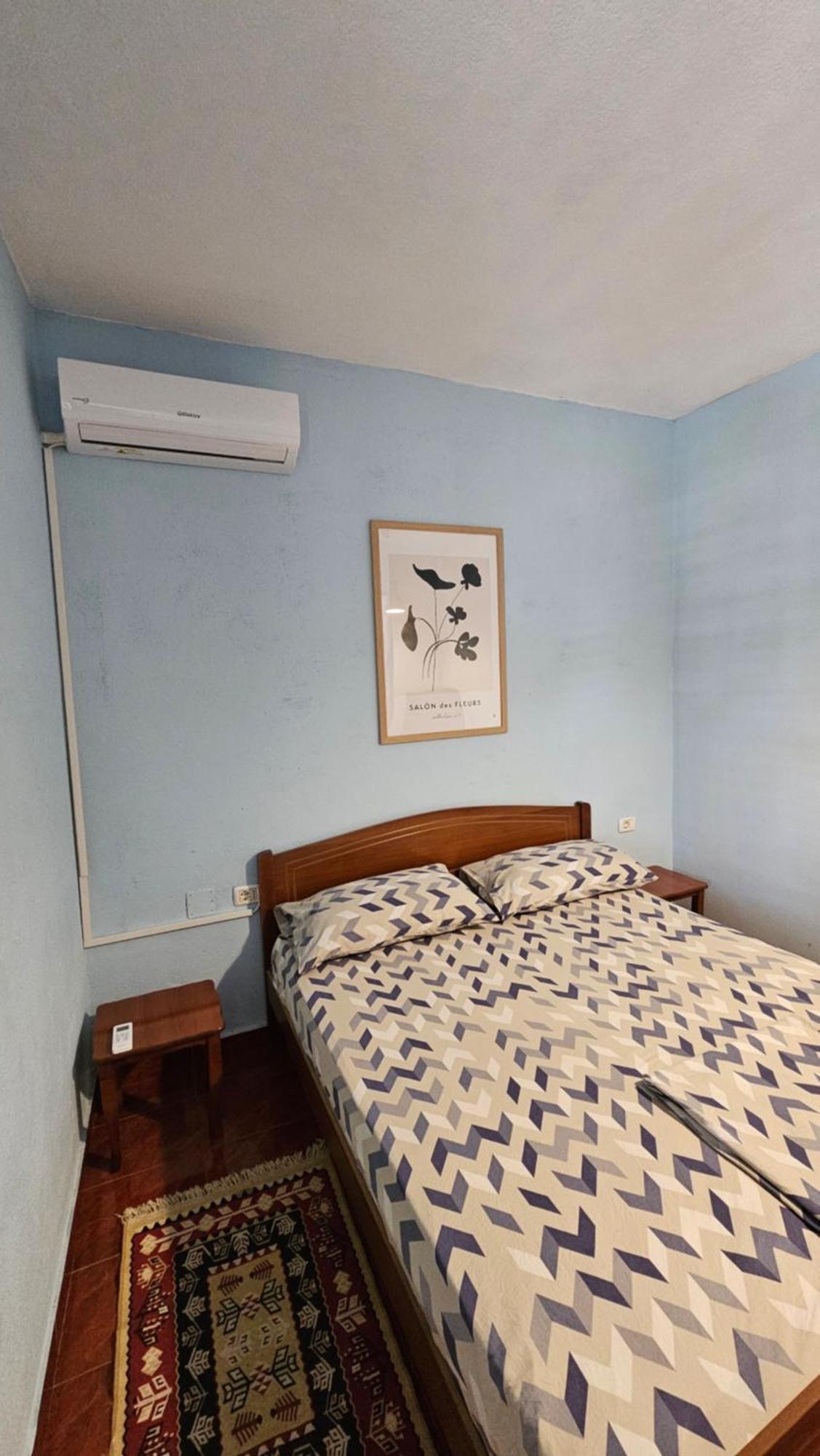 Traveler Hostel Shkoder Exterior photo